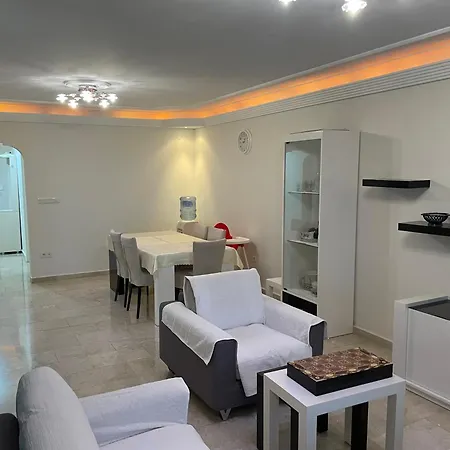 Gold Sun Apartment *