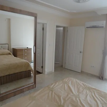 Gold Sun Apartment *